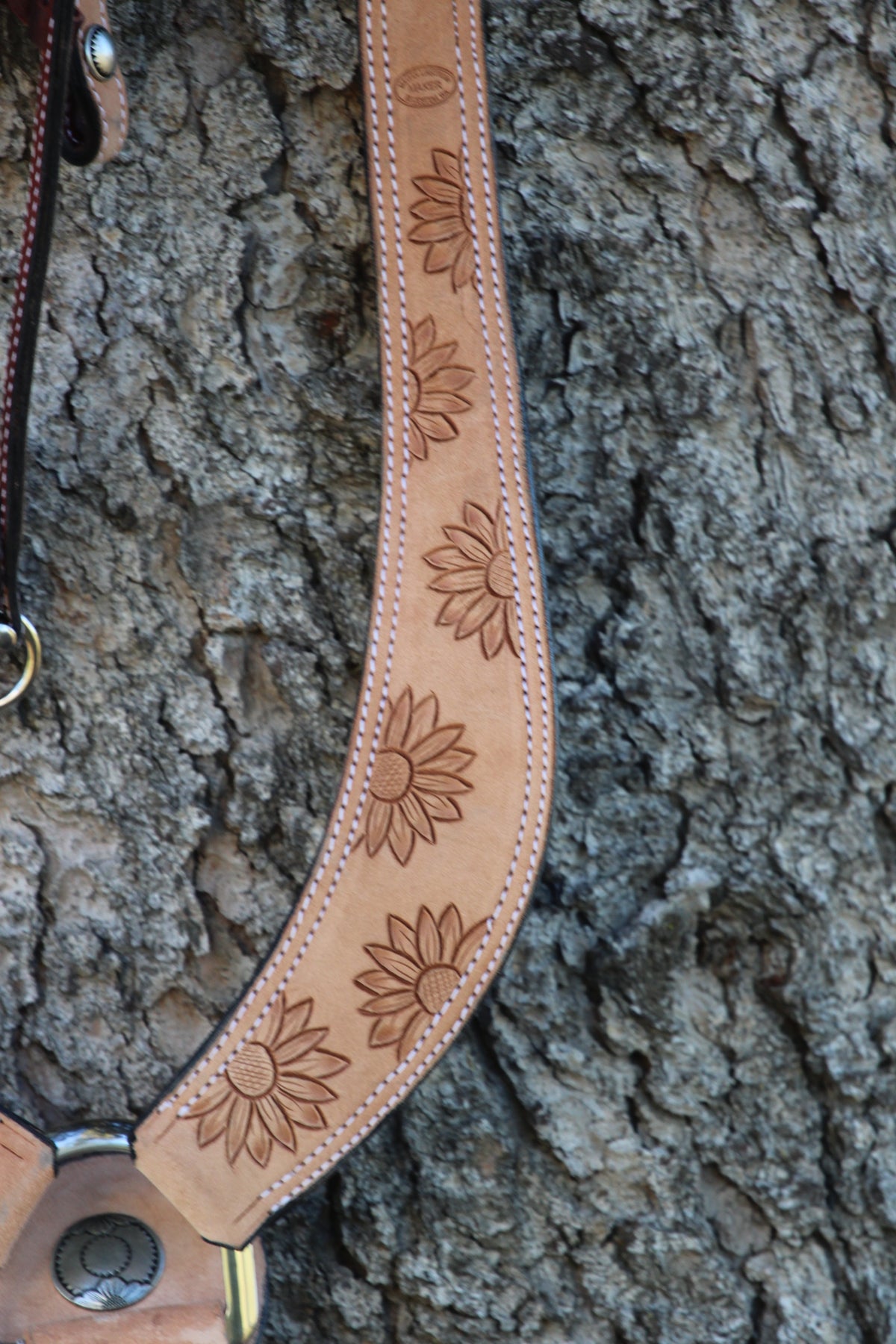 Rough-Out Sunflower Breastcollar